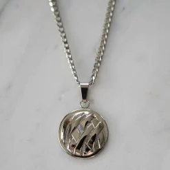 Armor necklace