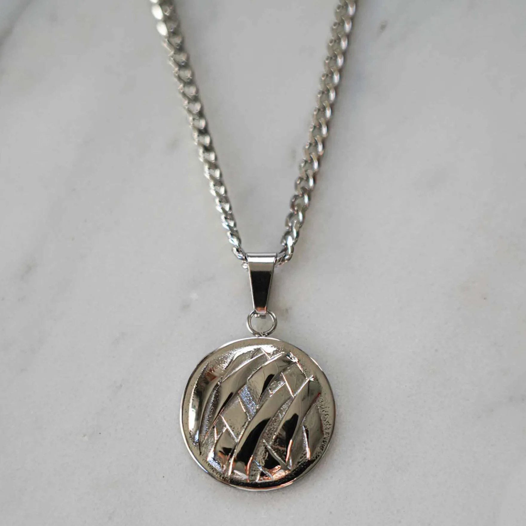 Armor necklace