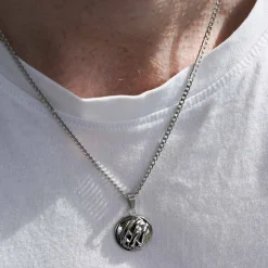Armor necklace