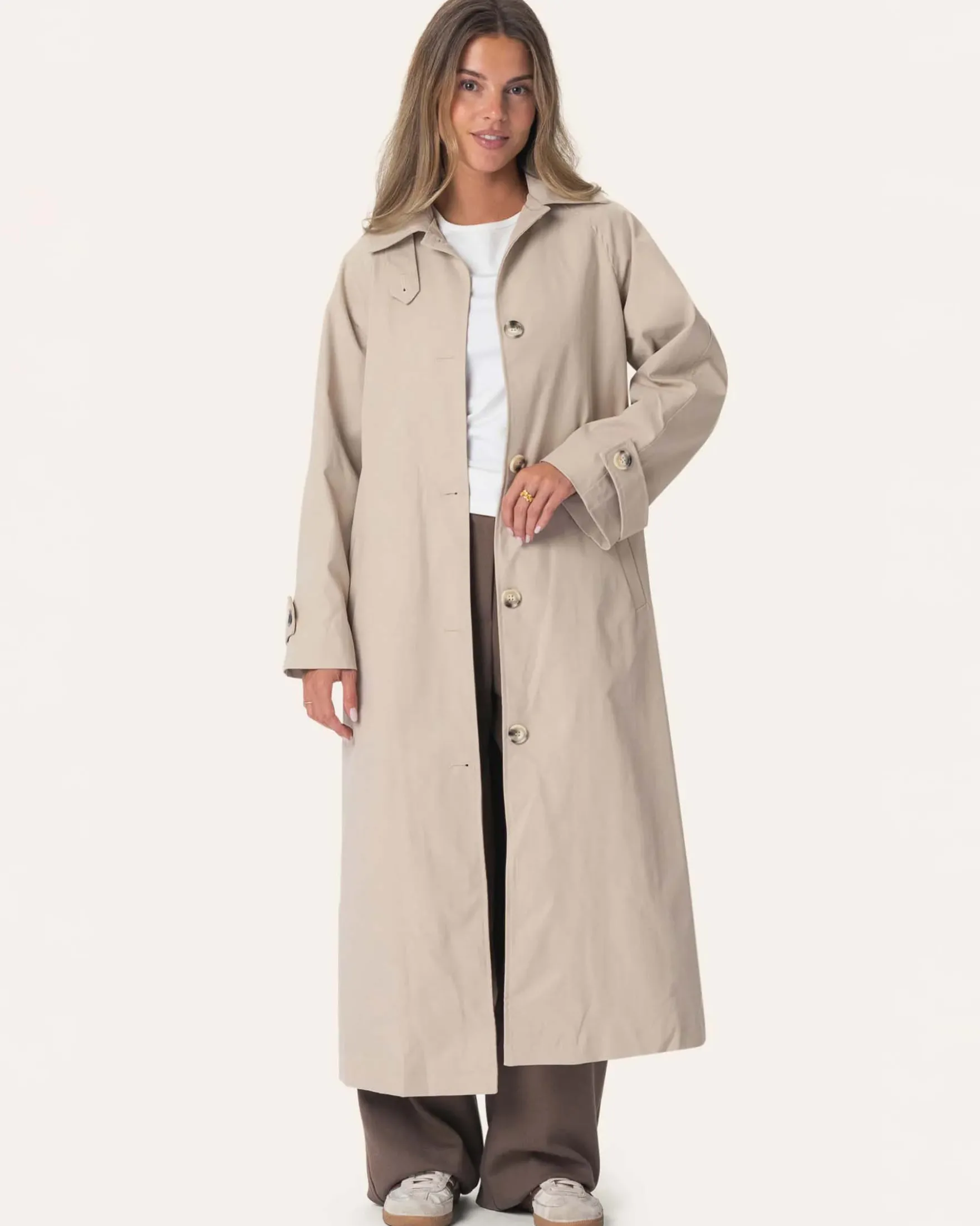 Avaic trenchcoat
