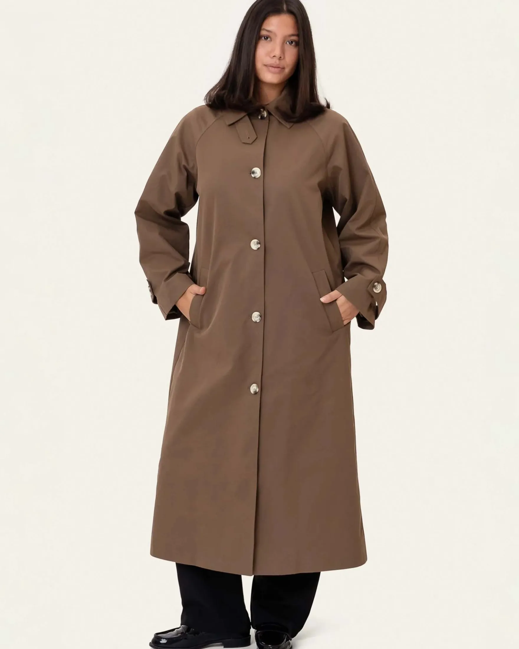 Avaic trenchcoat