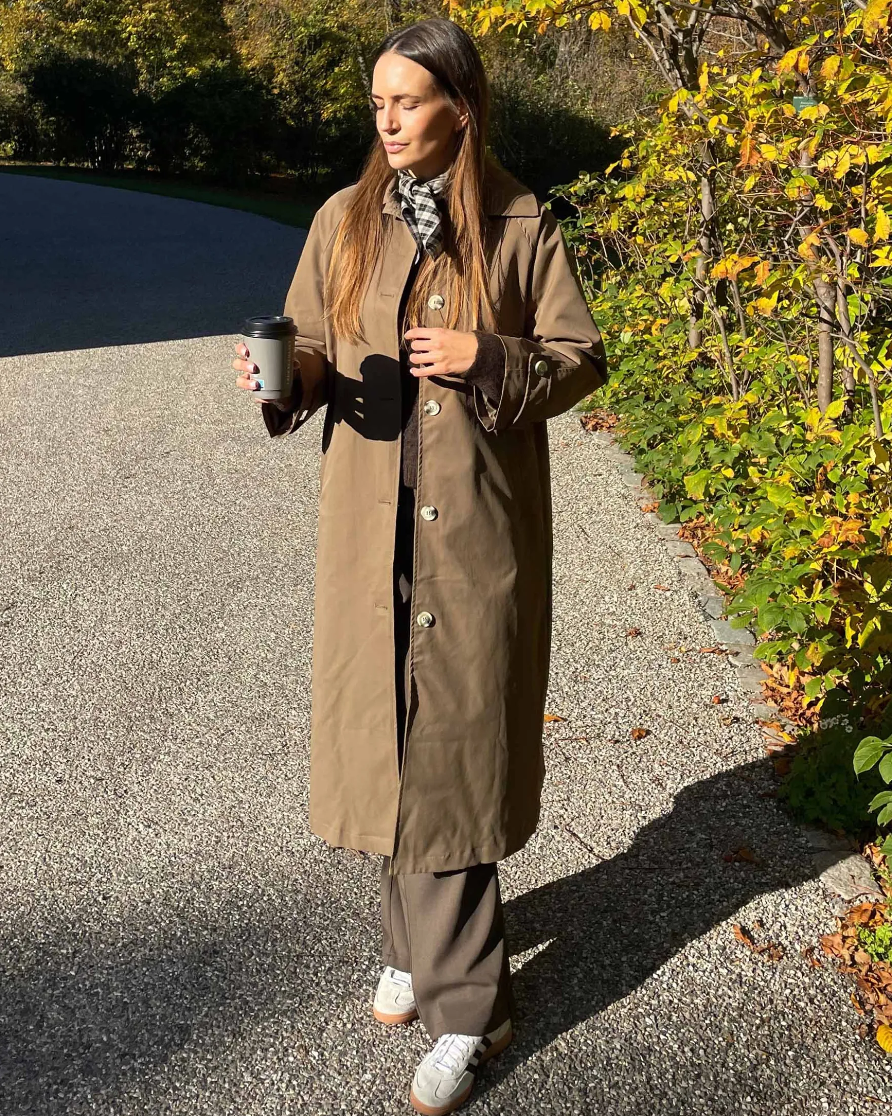 Avaic trenchcoat