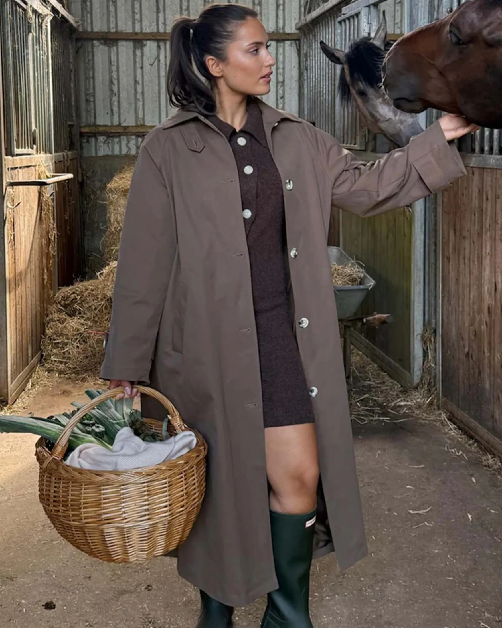 Avaic trenchcoat