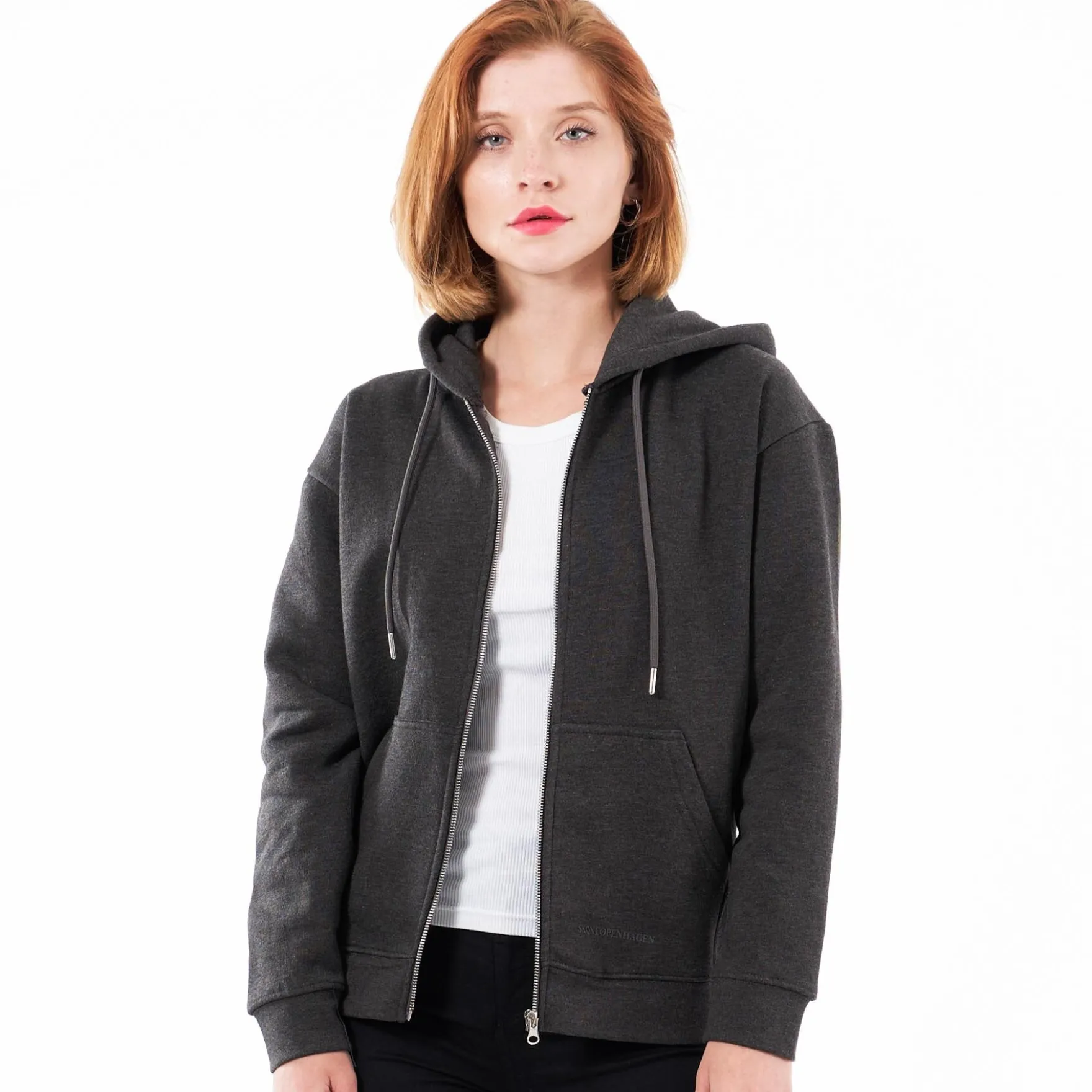 Basic zip hoodie