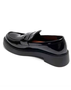 Clara shiny loafer