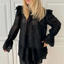 Ellinoric lace shirt