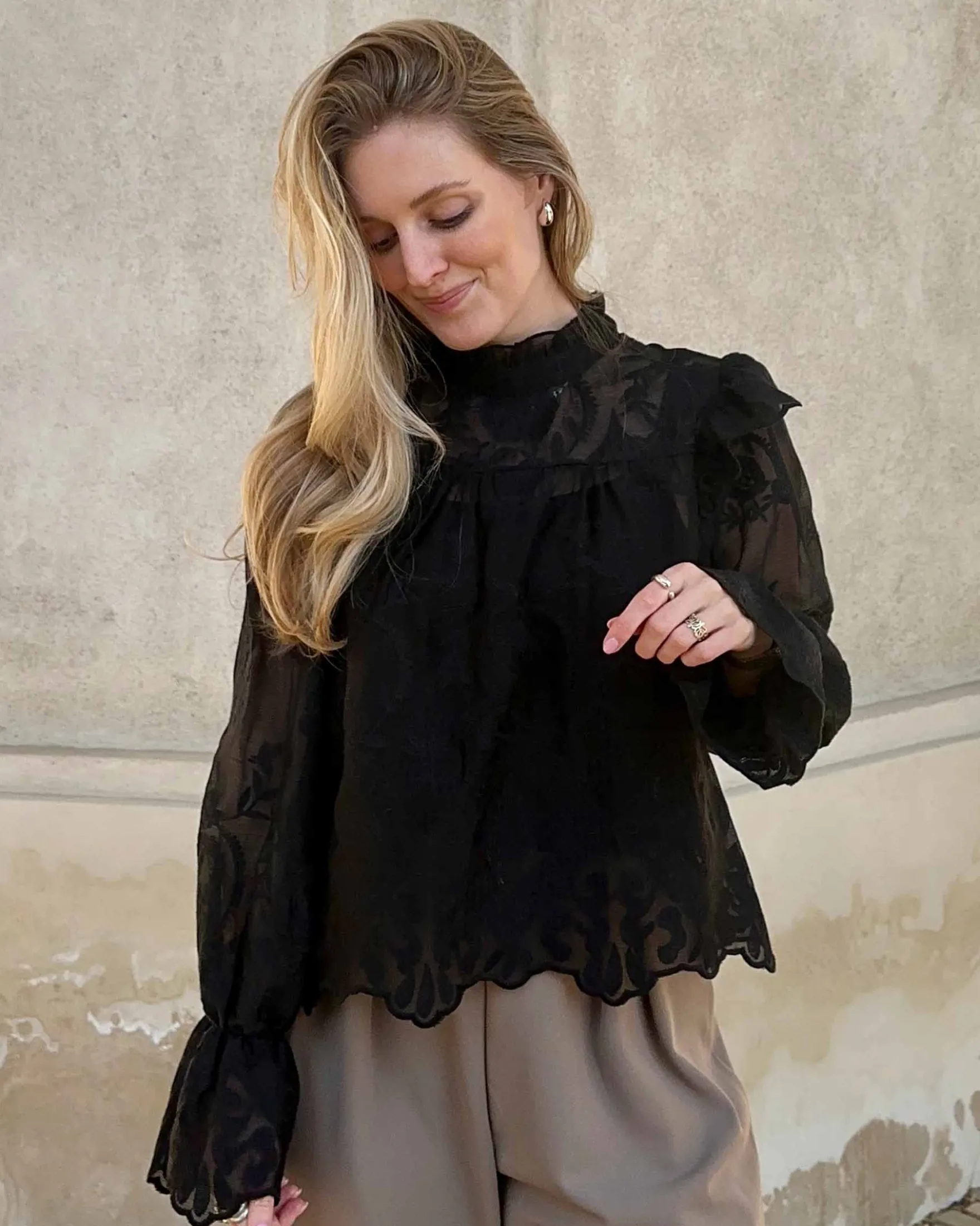 Ellinoric lace shirt