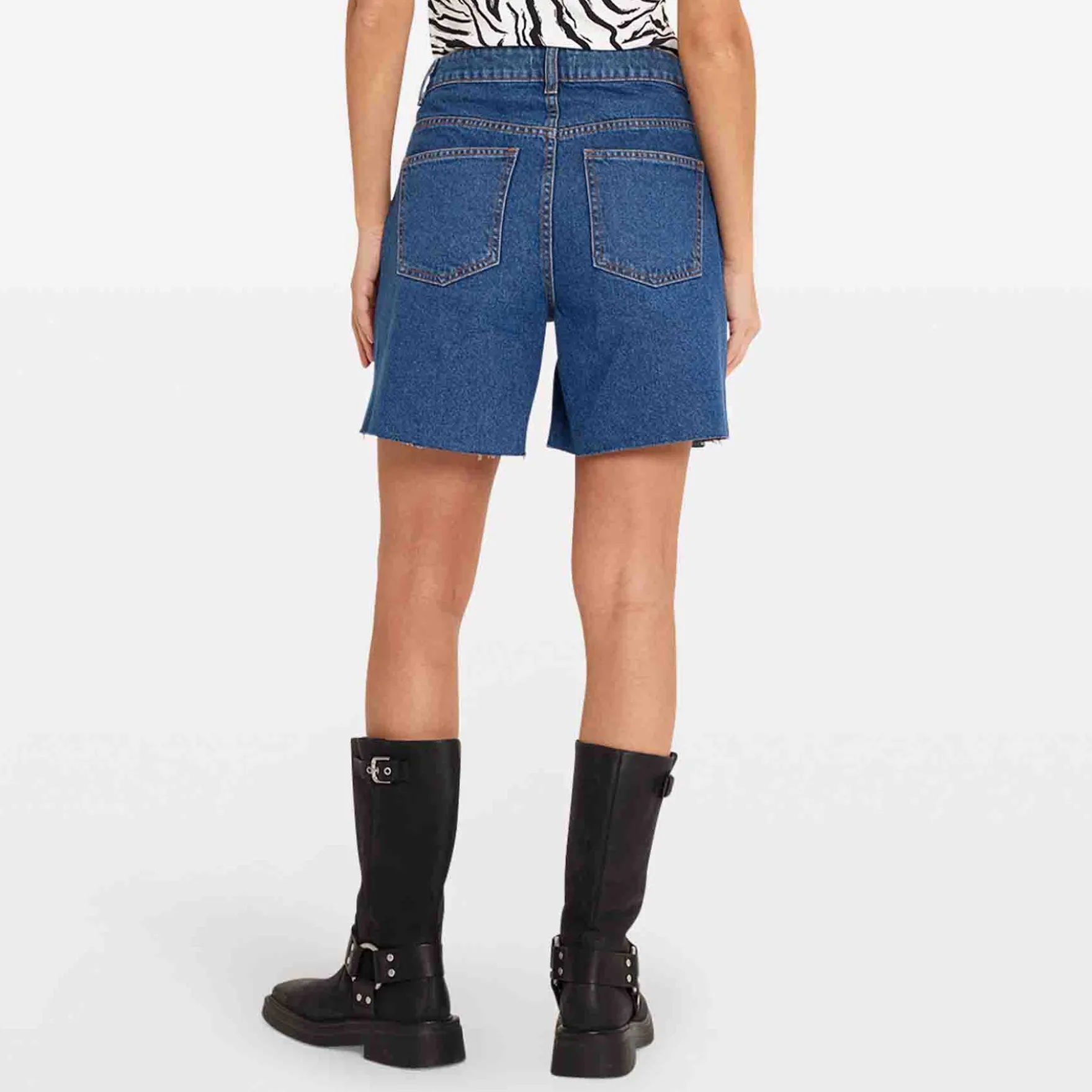 Enbiloba shorts