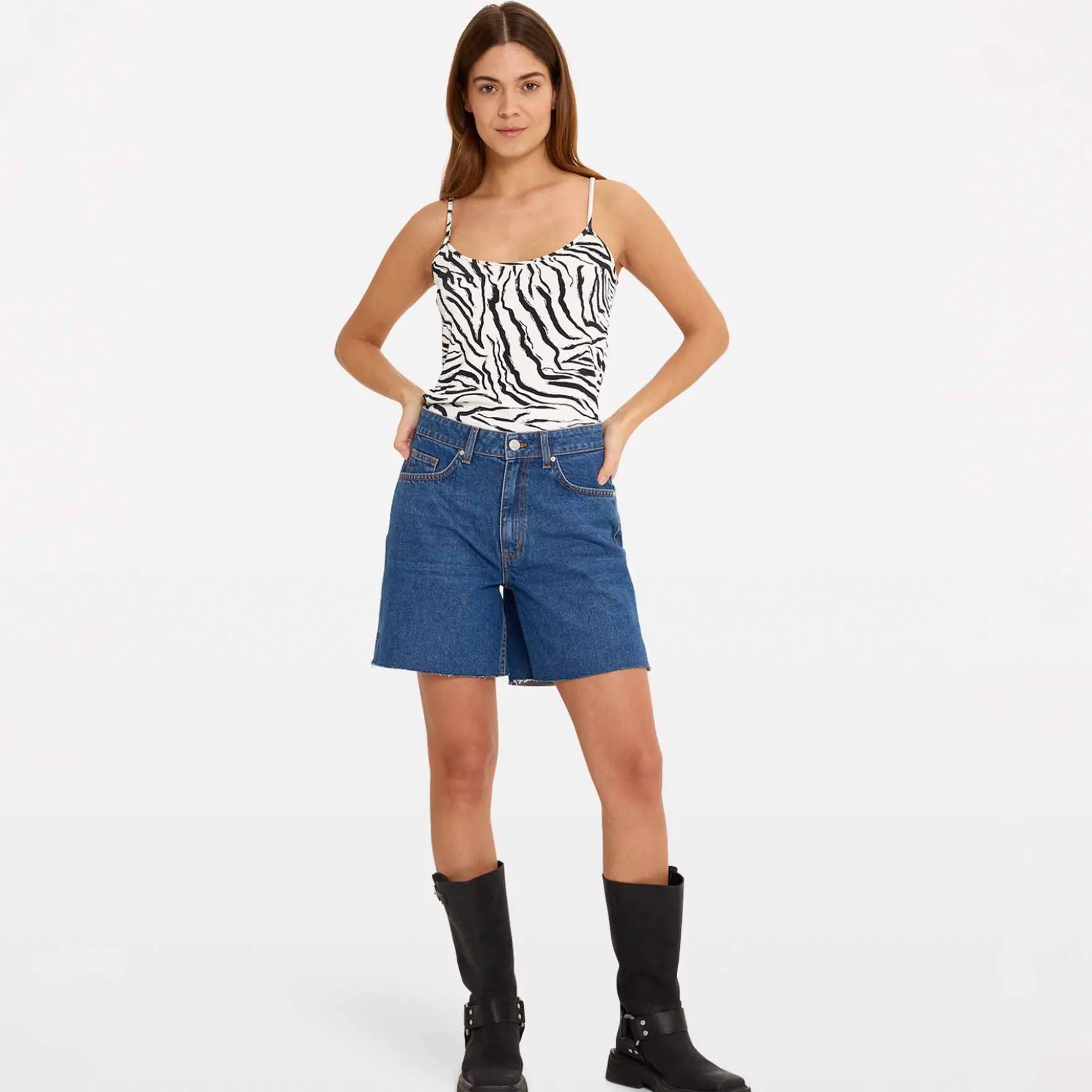 Enbiloba shorts