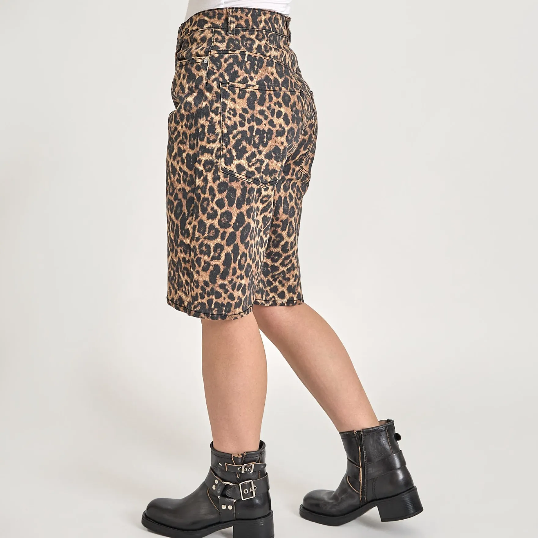 JXSARAH ERIN BAGGY MW SHORTS