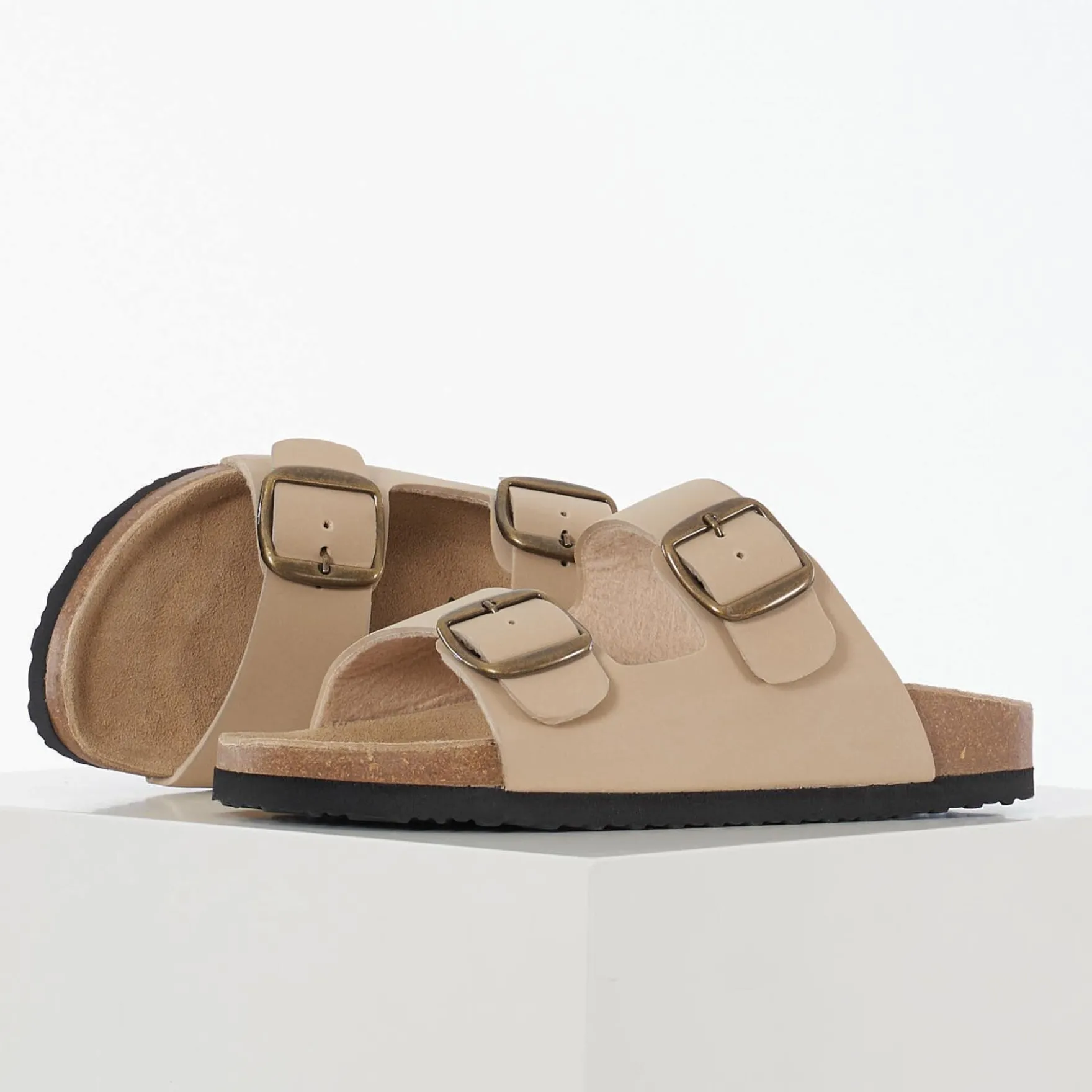 Lakers suede sandal