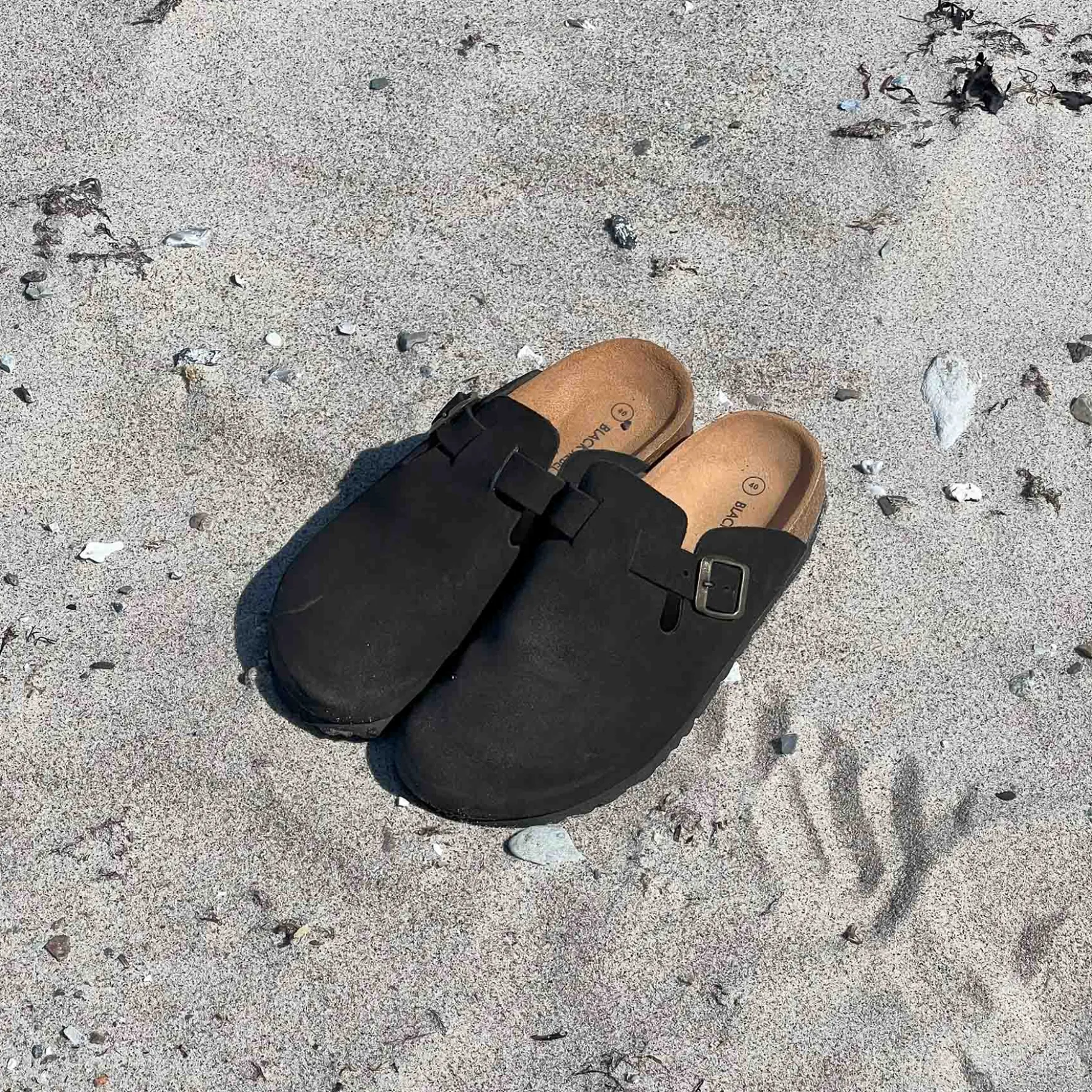Leonora suede