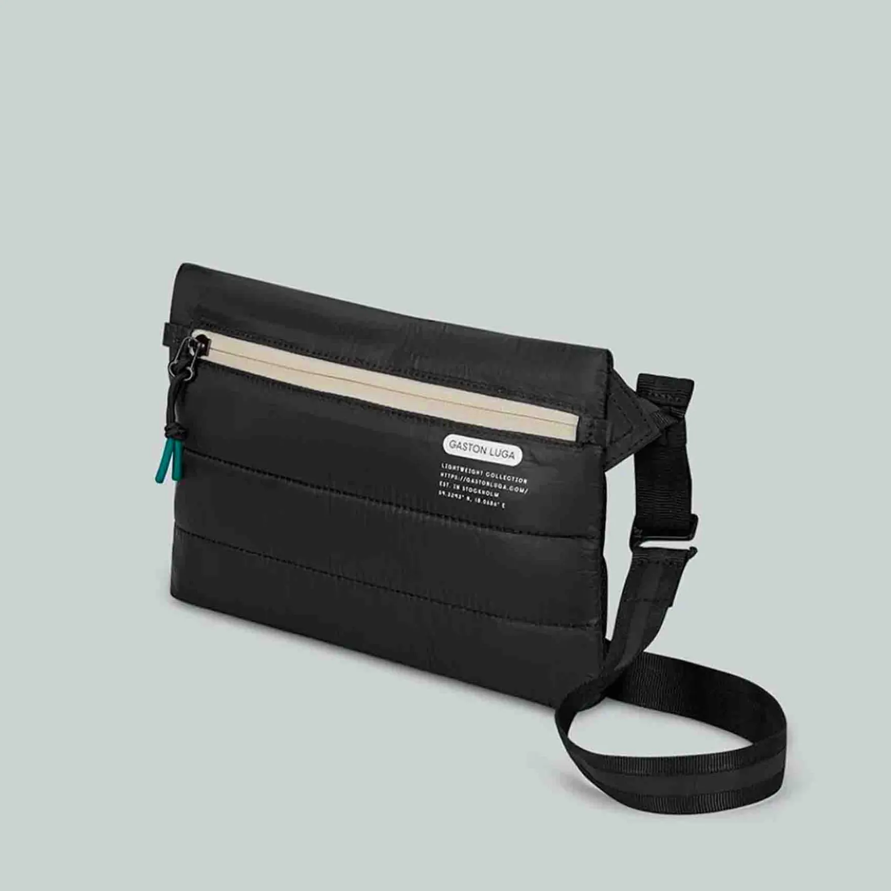 Lightweight bumbag