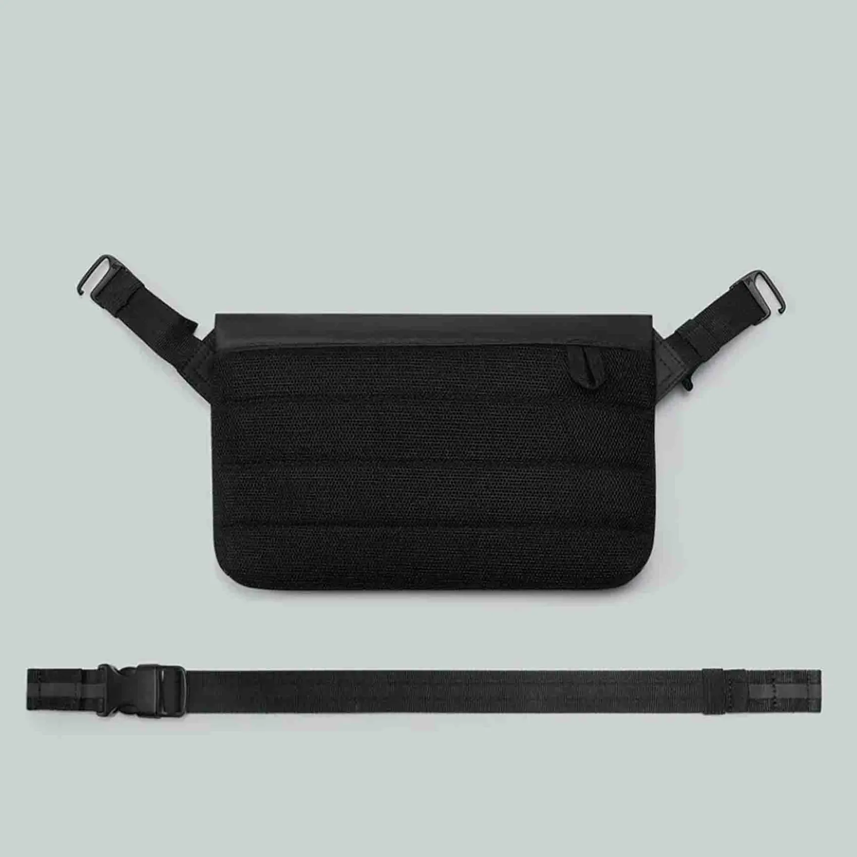 Lightweight bumbag