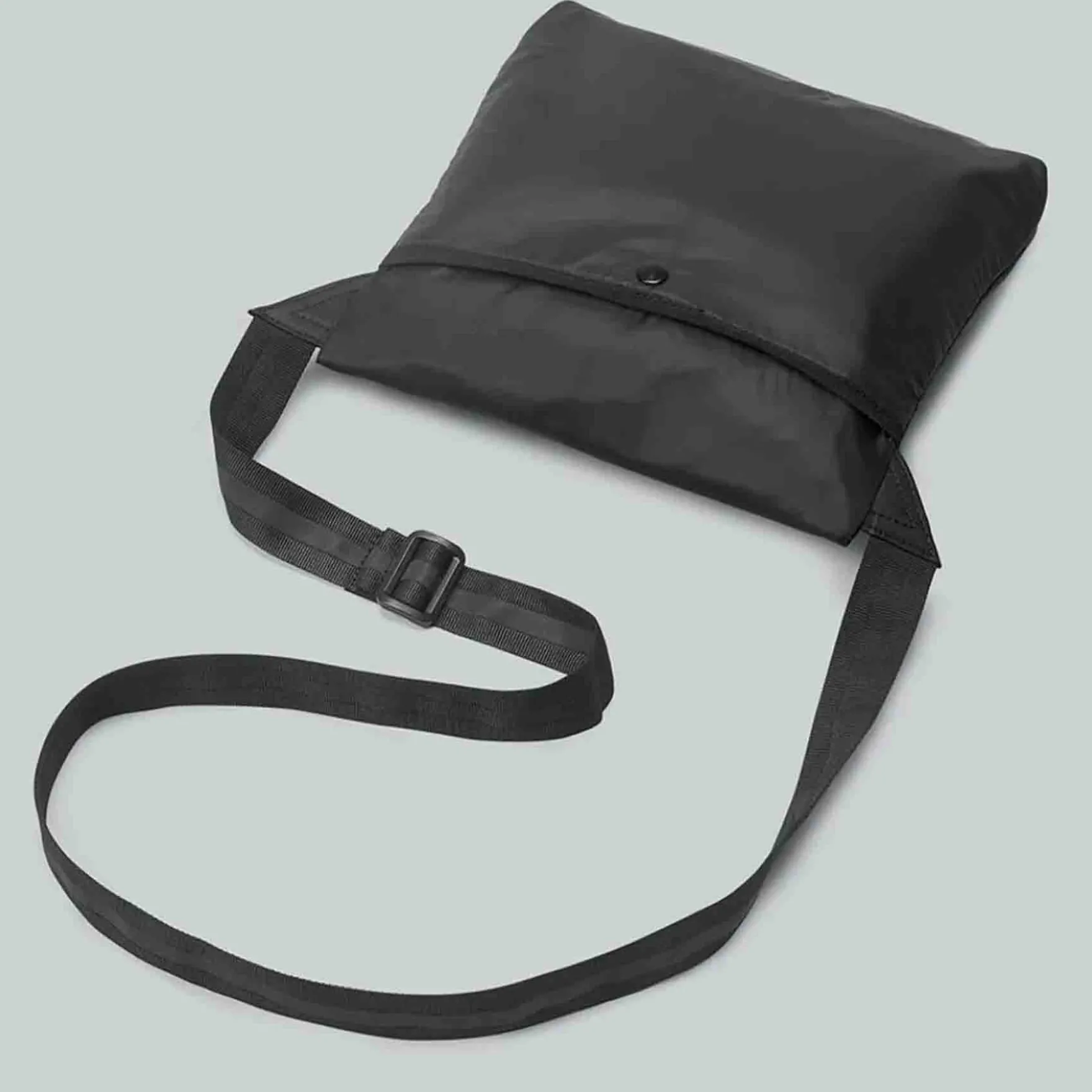 Lightweight daybag