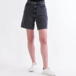 Maggie tb shorts