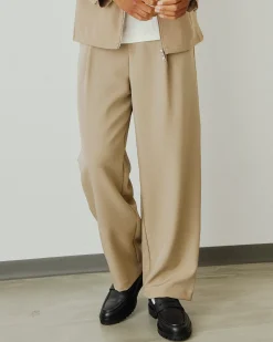 Matt Pleated Pant