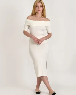 Melanie offshoulder