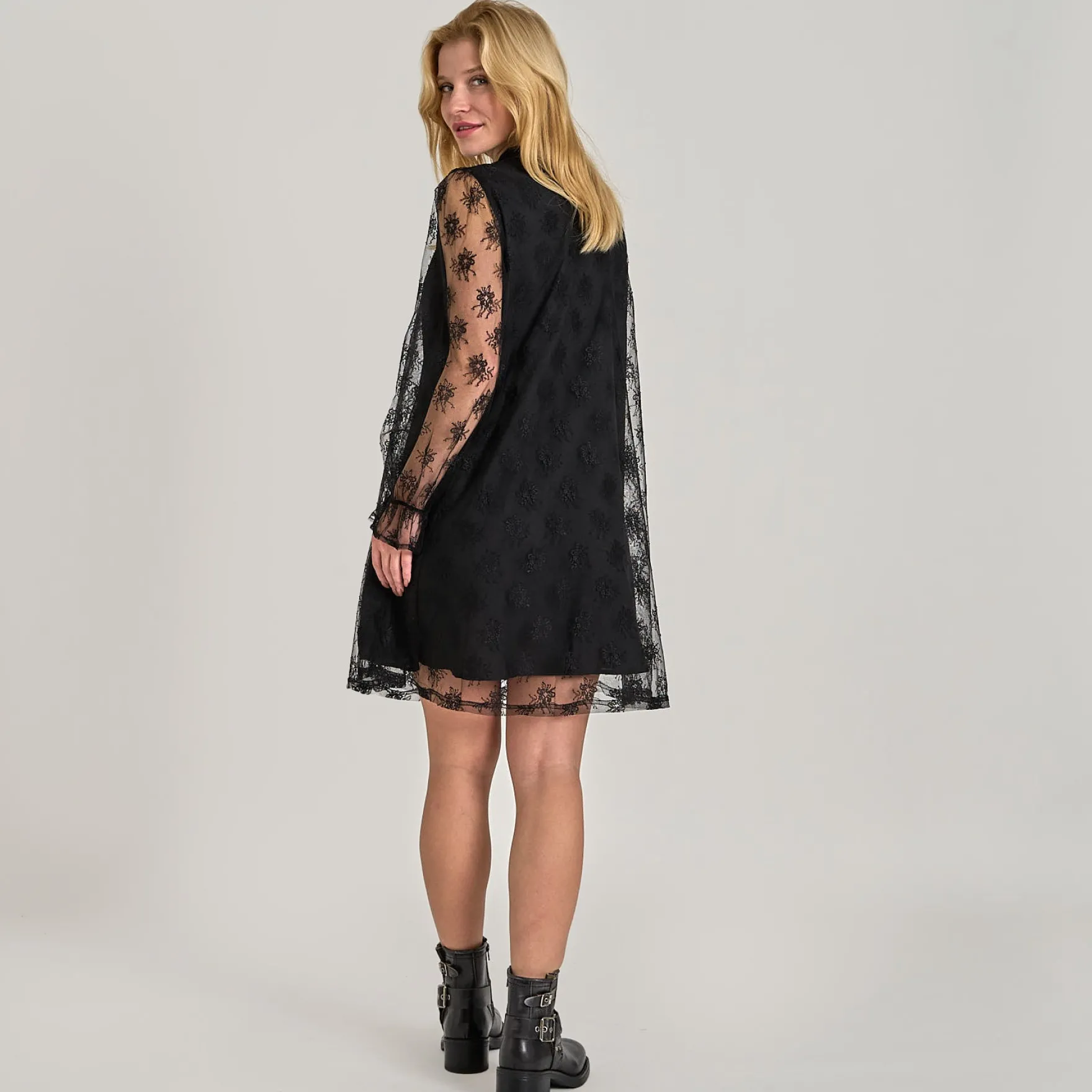 Milo lace dress