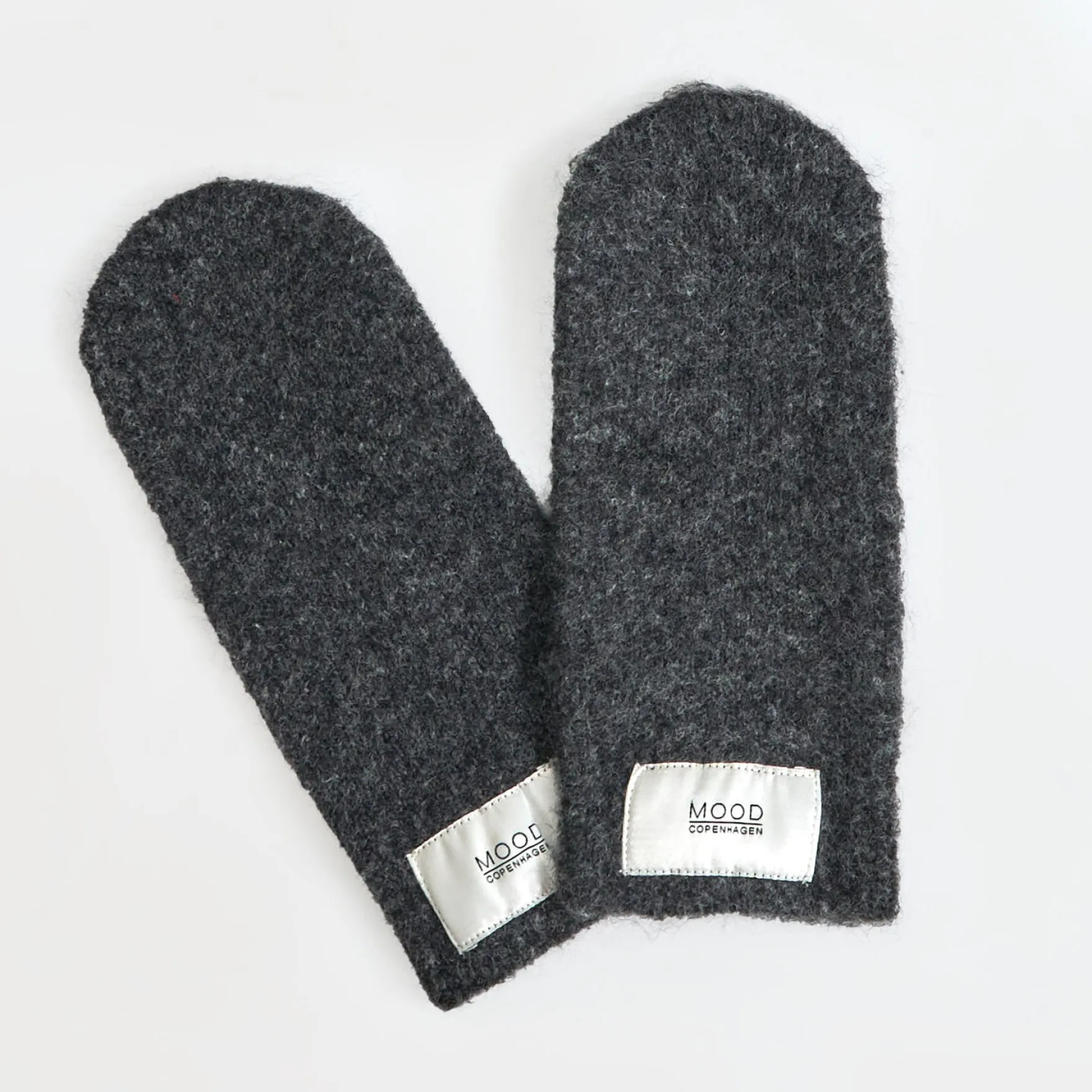 Mondi knit mittens