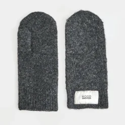 Mondi knit mittens