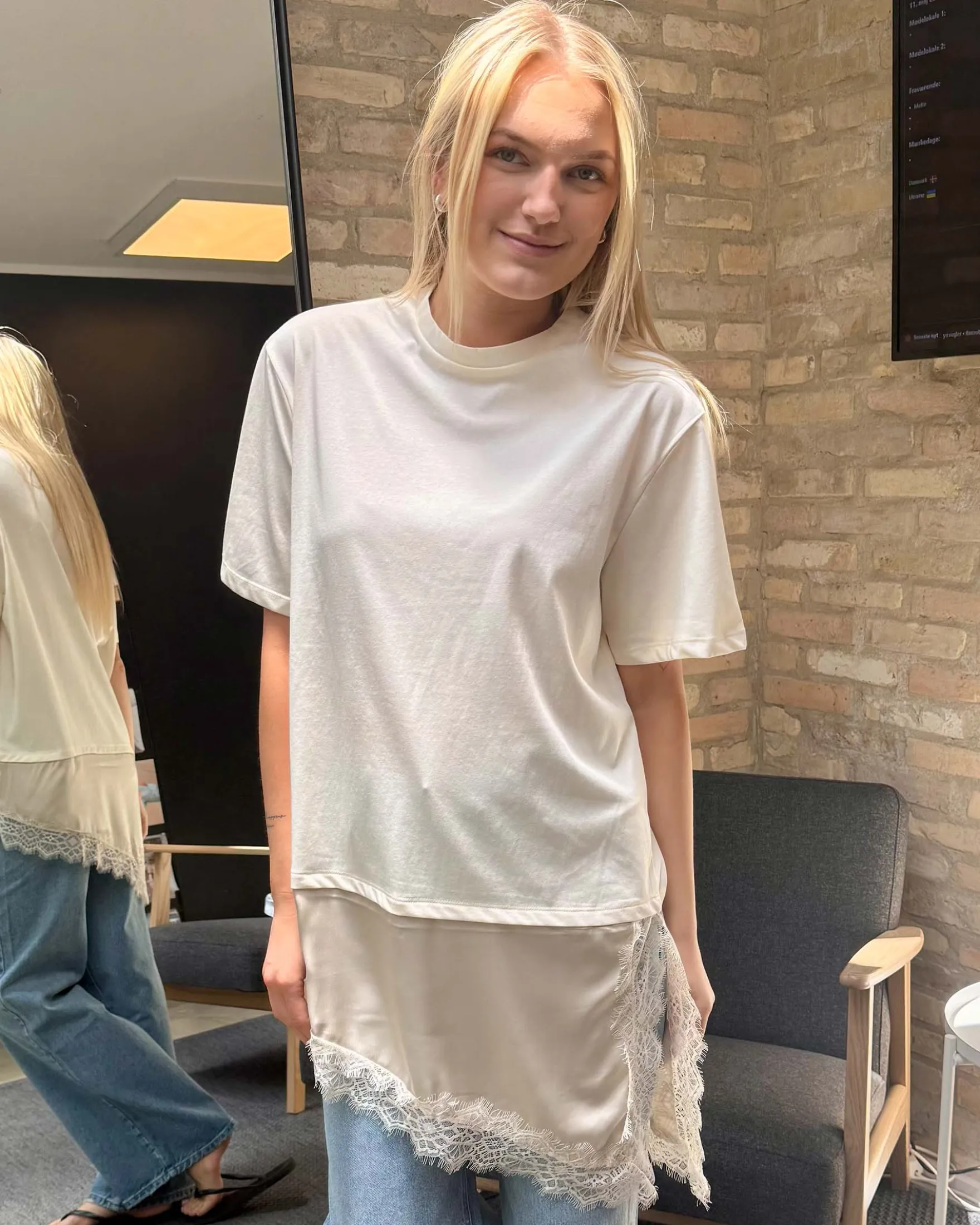 NMFILLA OVERSIZE SATIN LACE TEE