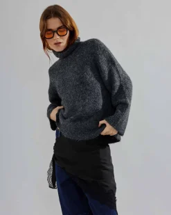 Nona fluffy highneck knit