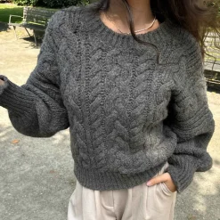 Noraic sweater