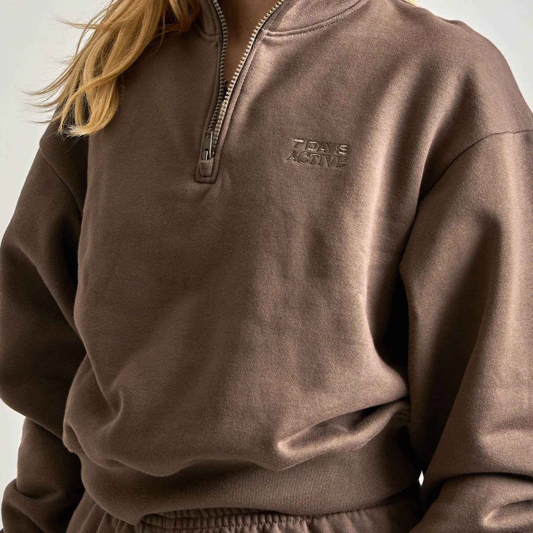 Organic fitted half
