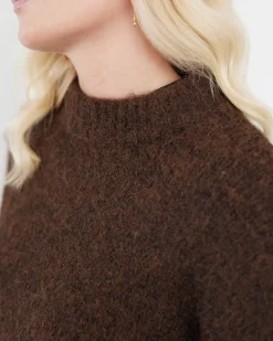 Patrisia solid knit