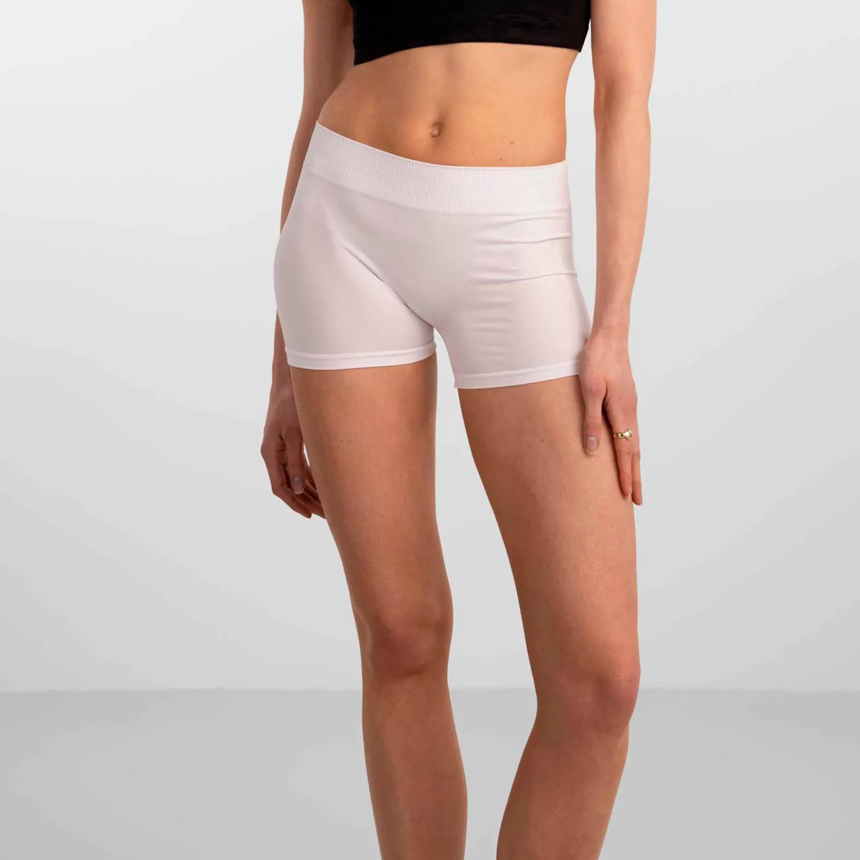 Pclondon mini shorts