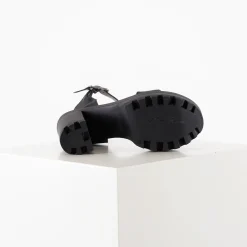 Psede leather sandal