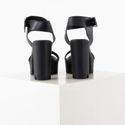 Psede leather sandal
