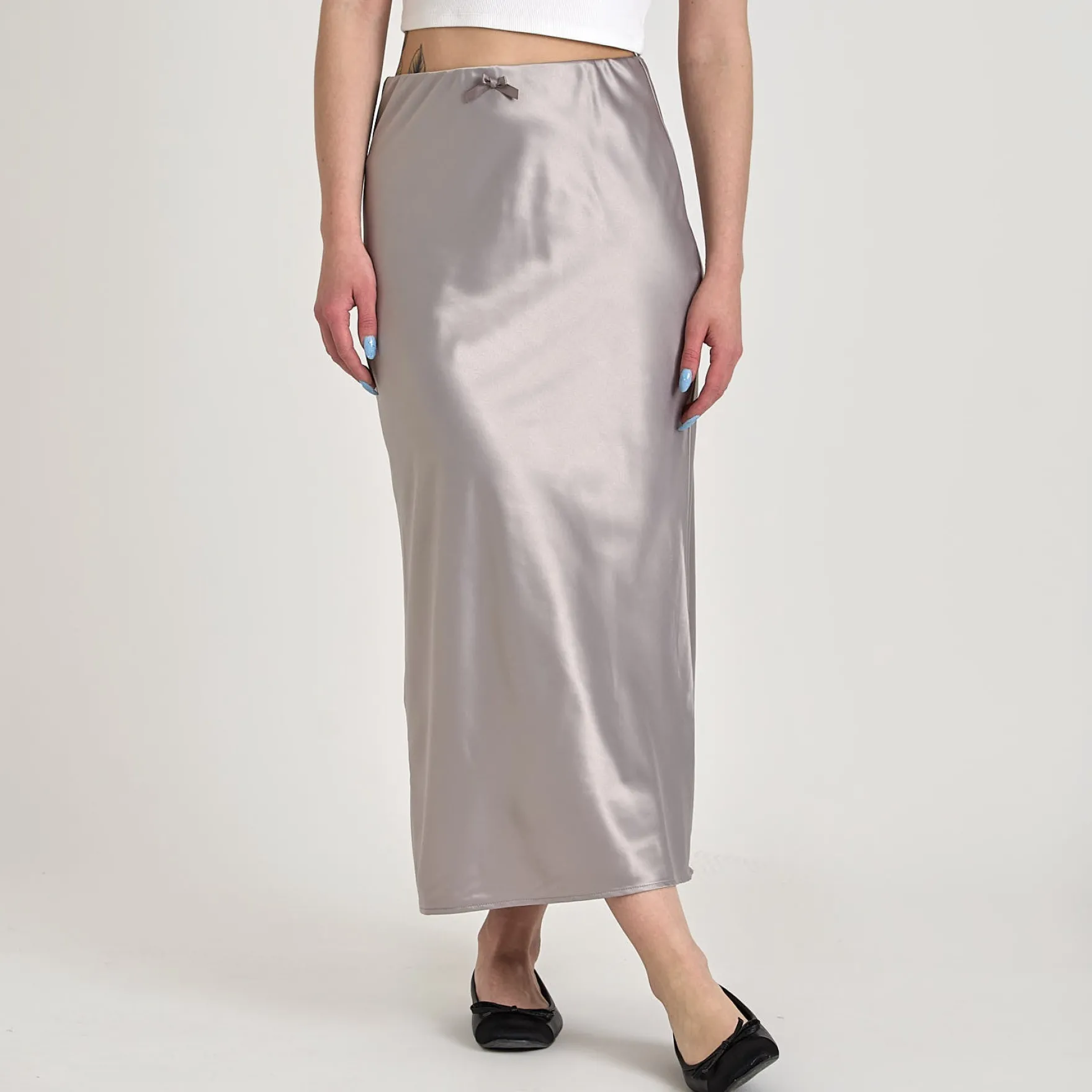 Pursarah bow satin skirt