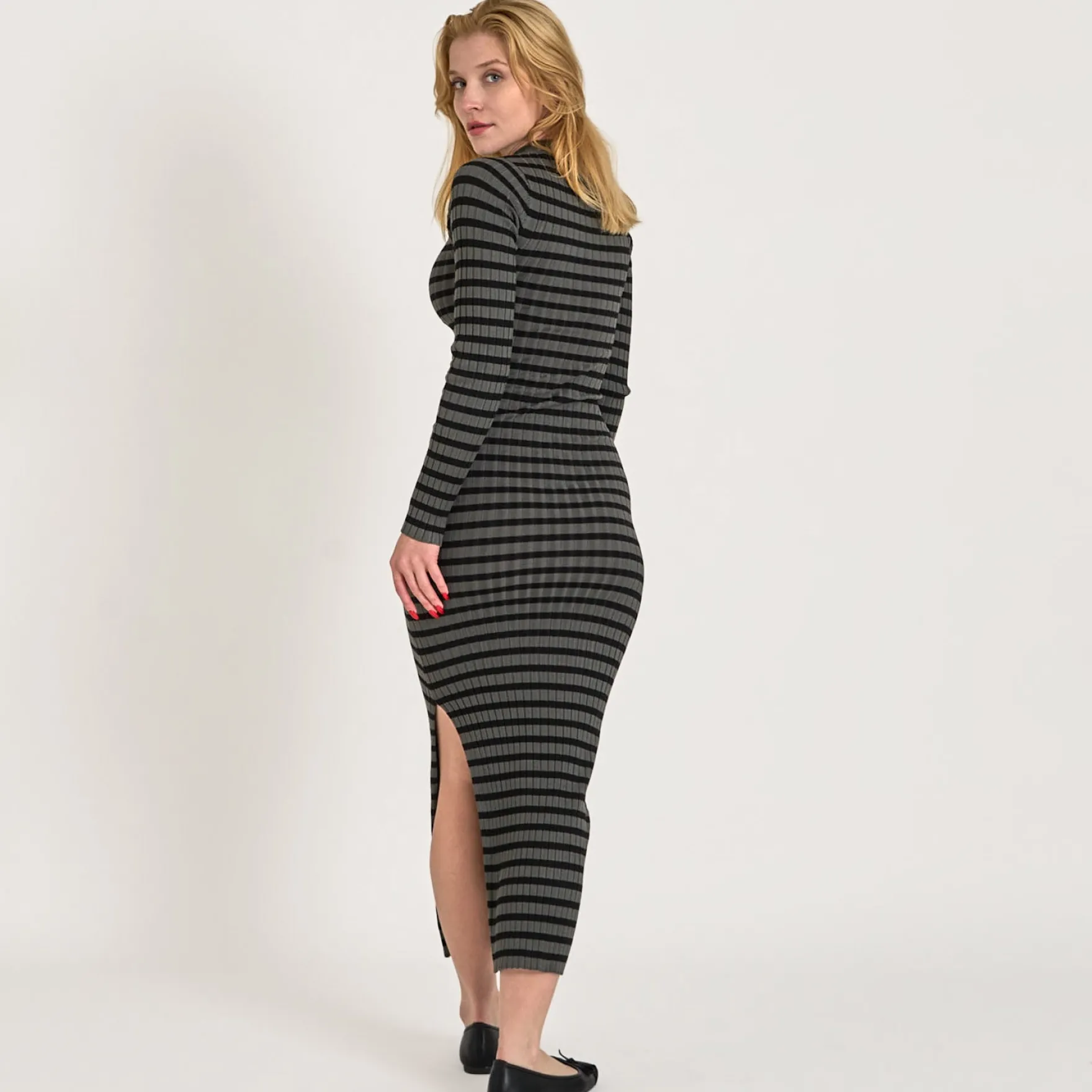 Purvanilla knit dress