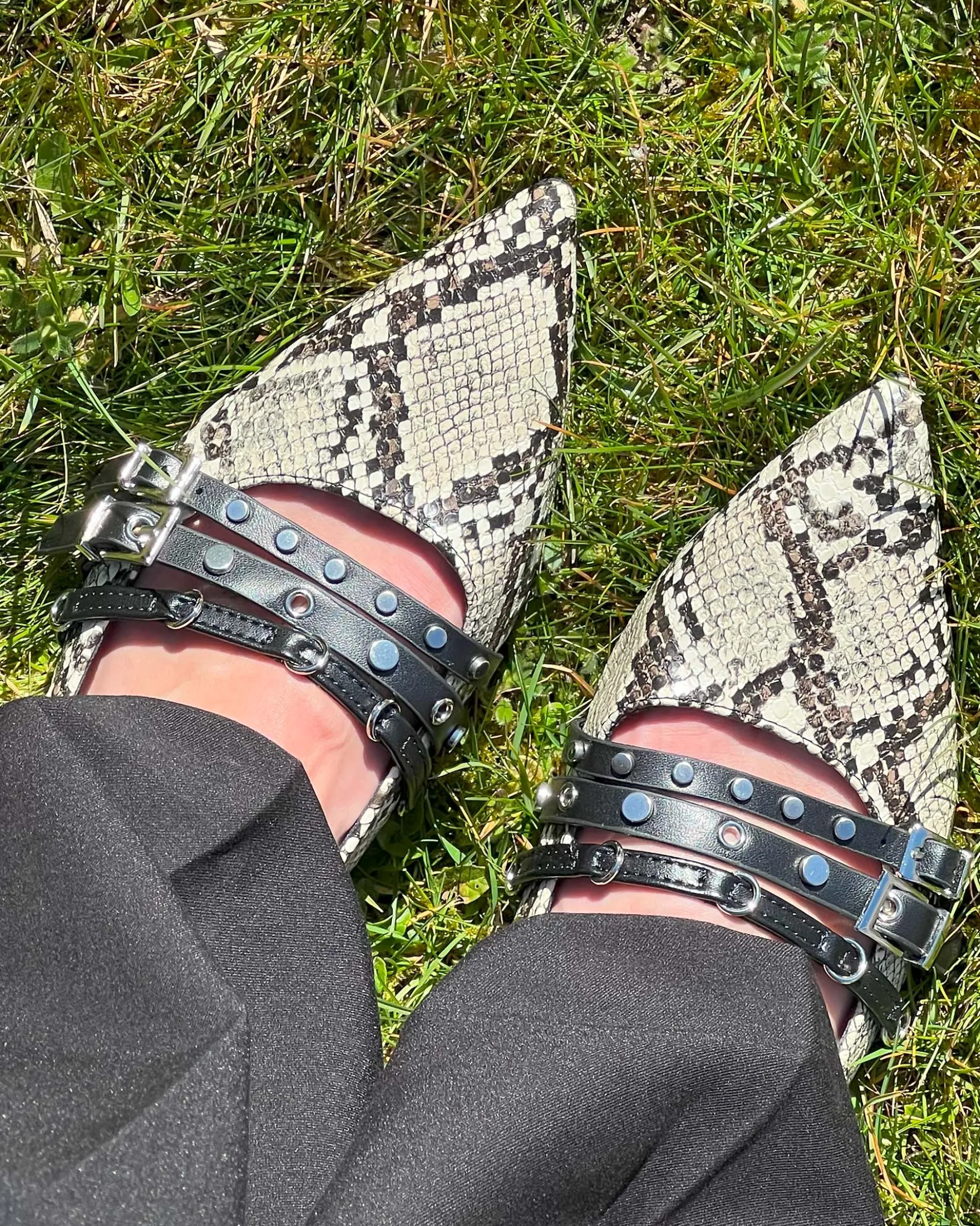 Sally snake slingback