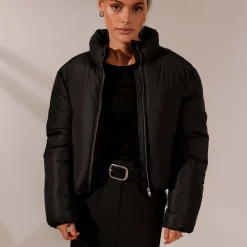 Short padded jacket