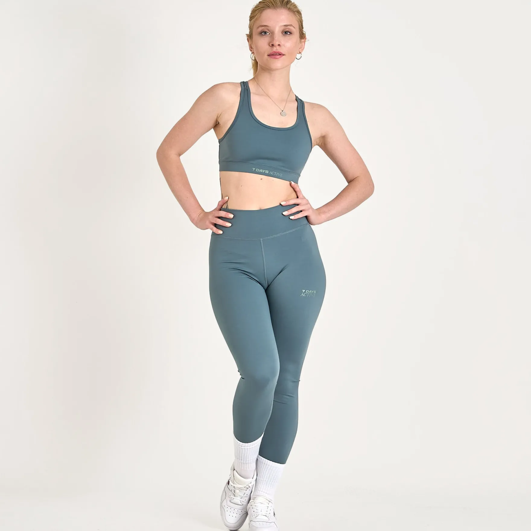 Signature tights