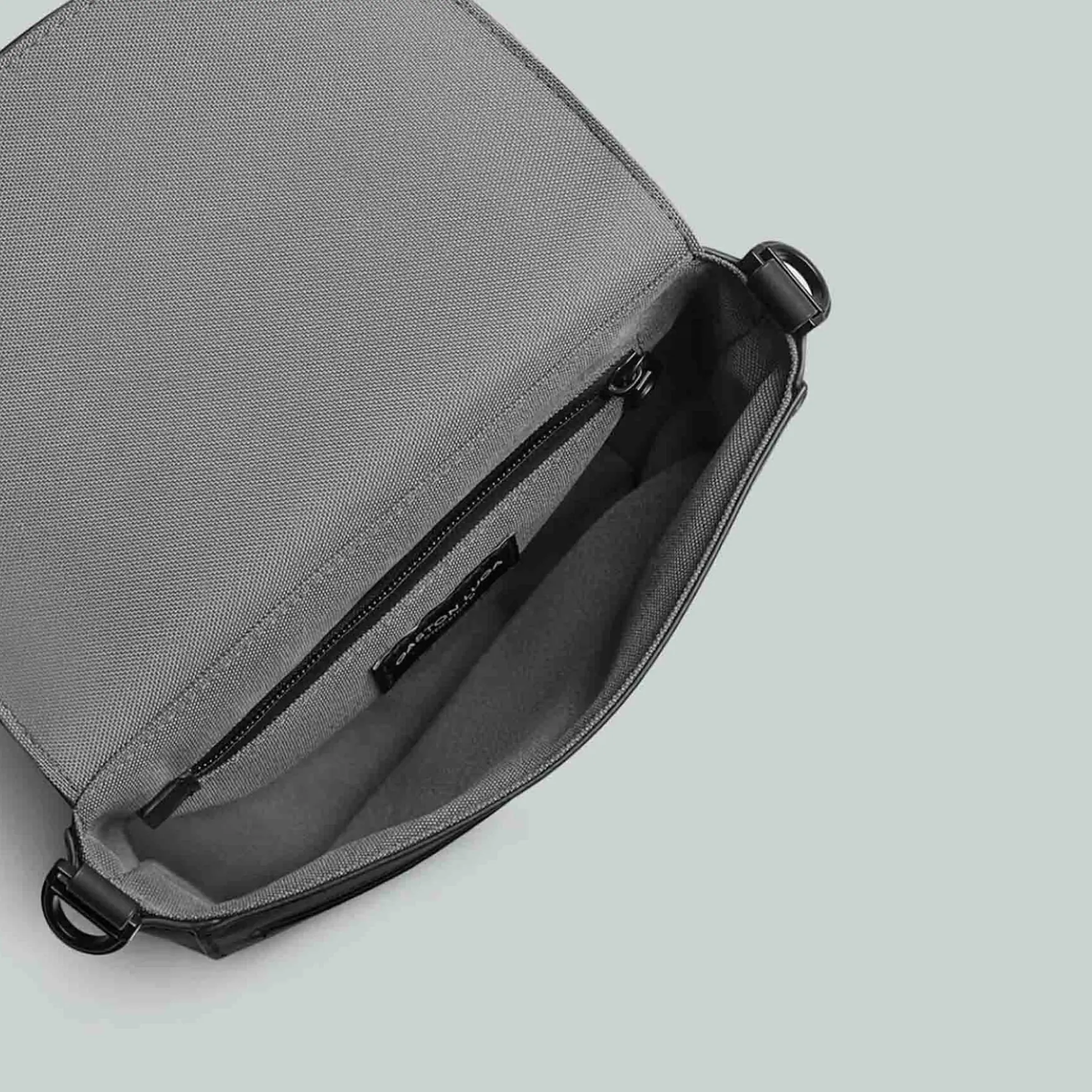 Spläsh moon crossbody