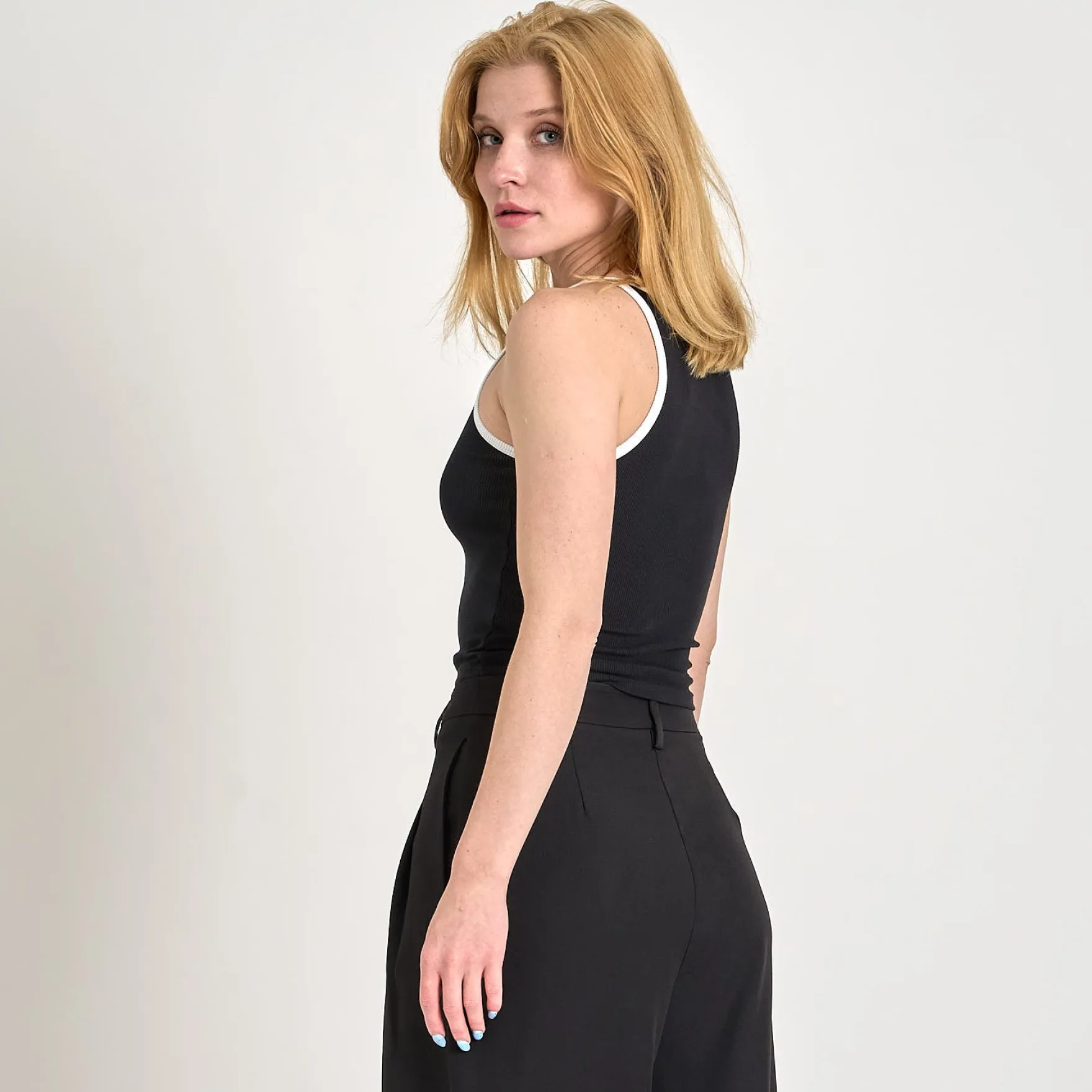 Tamira rib single top