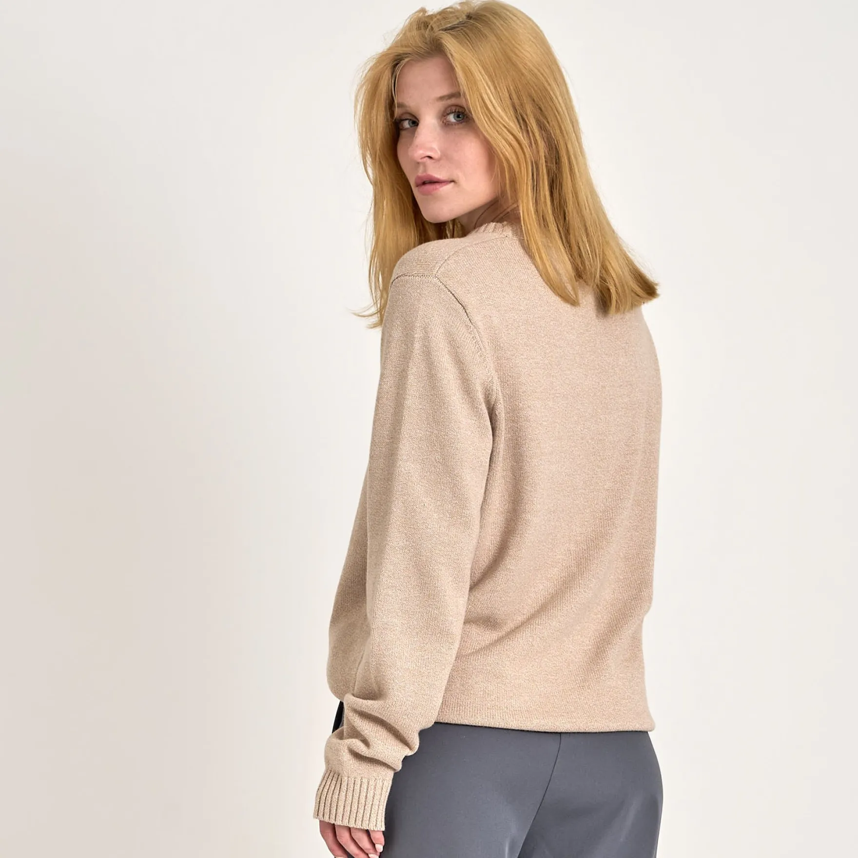 Tay aa patch jumper