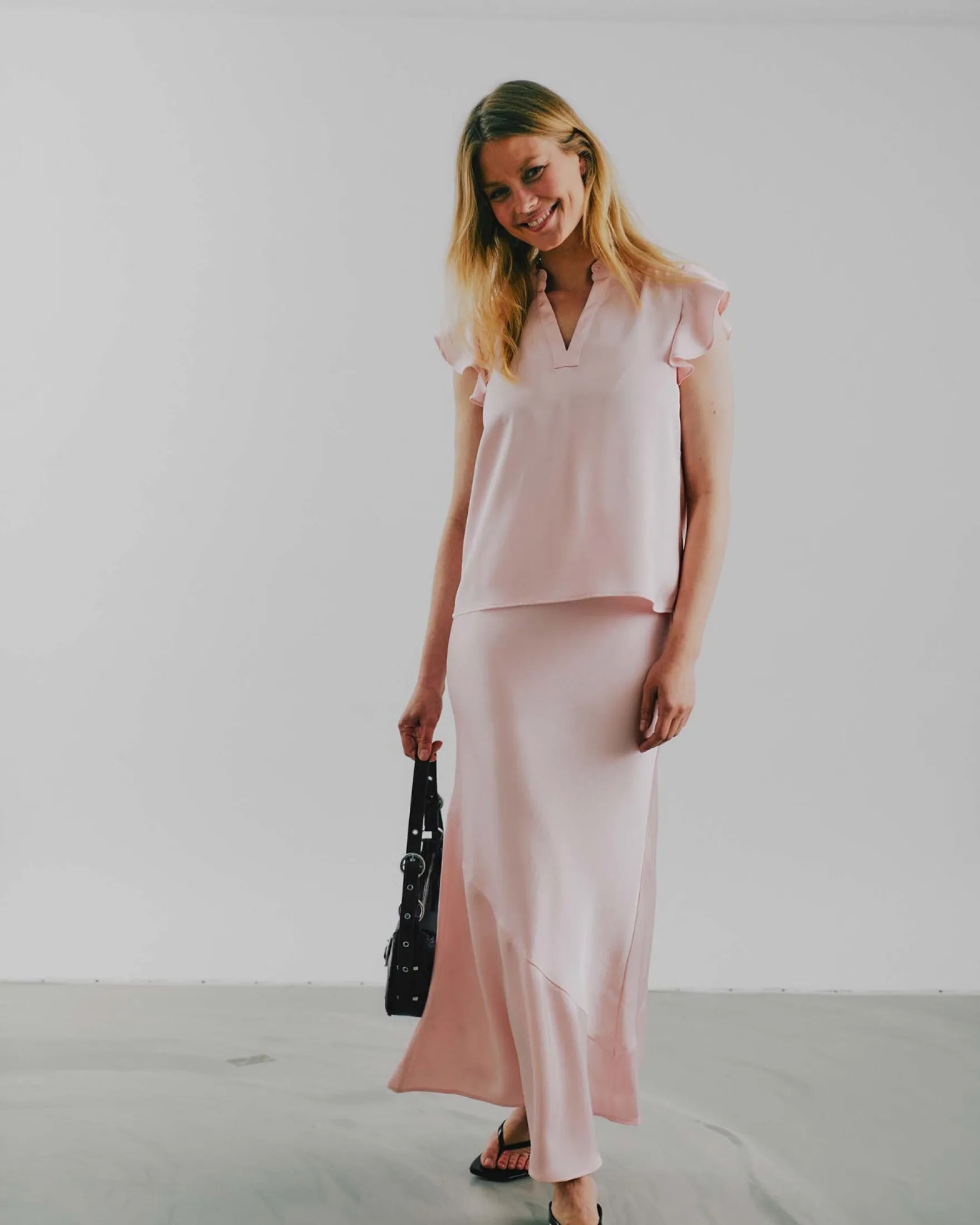 Valery satin skirt
