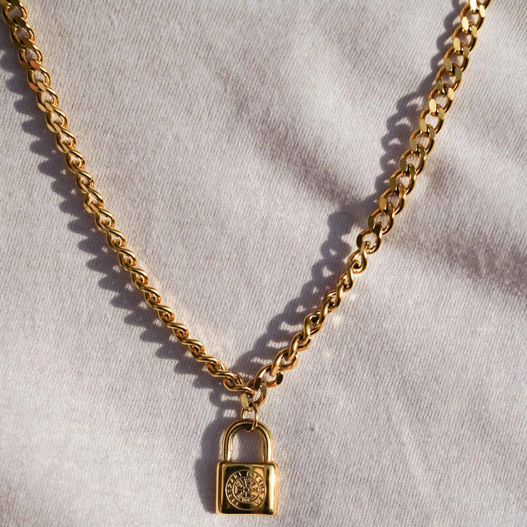 Vegvisir locker necklace