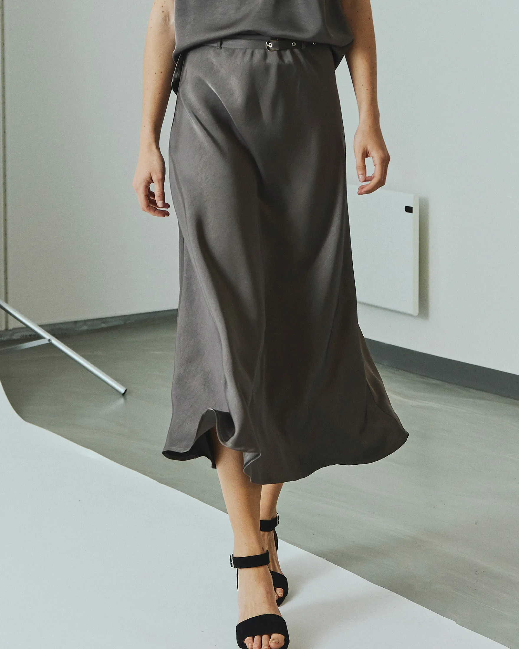 Wilja satin skirt